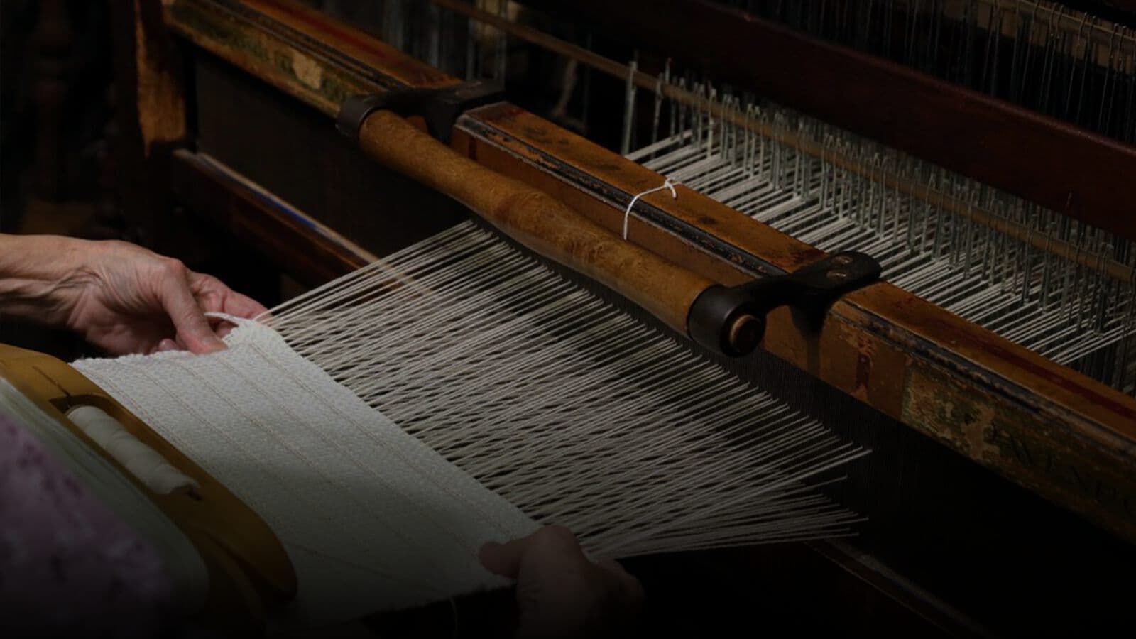 A handloom mid-weave