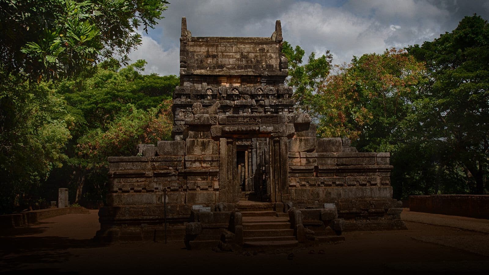 The stone shrine at Nalanda Gedige
